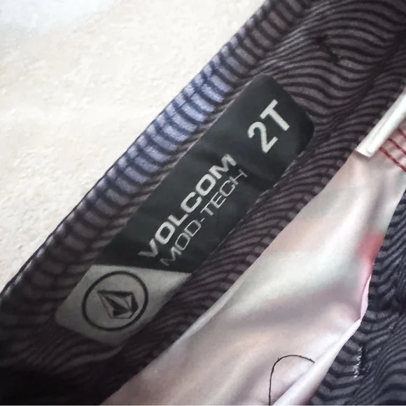 Volcom • Swim Trunks - Picture 4 of 4